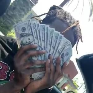 Meet your Posher, Roberthopeton